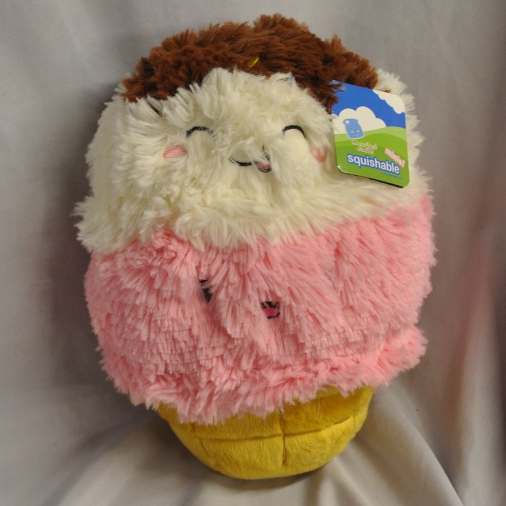 SALE* Squishable 2017 NWT Neapolitan ice cream cone plush (238w)